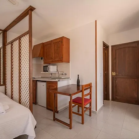 Estel Blanc - Adults Only Appartement